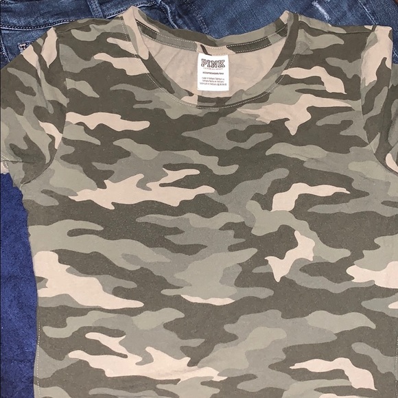 Outfit - Picture 3 of 4